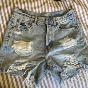 AE 90’s boyfriend short NWOT